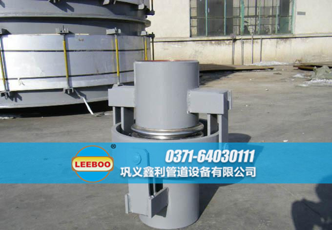 萬向鉸鏈<a href=http://www.syzhcd.com target=_blank class=infotextkey>補(bǔ)償器</a>發(fā)貨現(xiàn)場