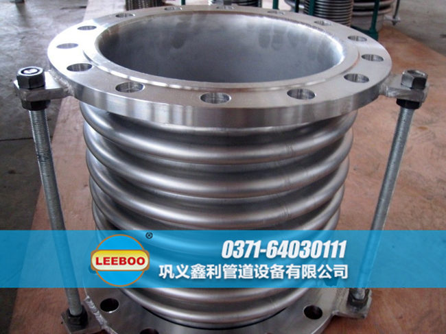 波紋<a href=http://www.syzhcd.com target=_blank class=infotextkey>補(bǔ)償器</a>現(xiàn)場實圖